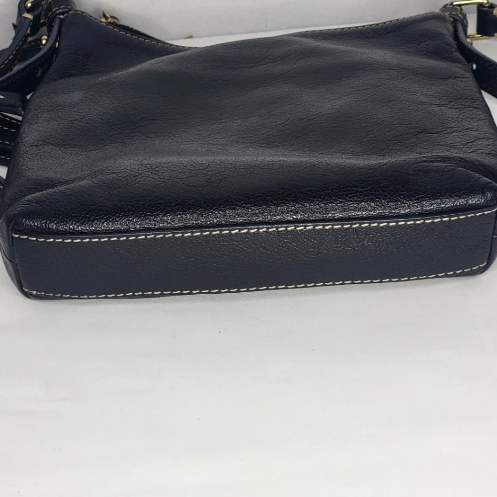 Dooney & Bourke Black Leather Crossbody Bag. P127‎